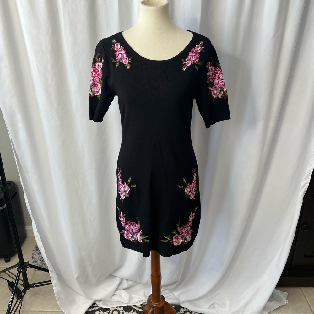 INC International Concepts Black Floral Embroidered Knit Dress – Size Medium